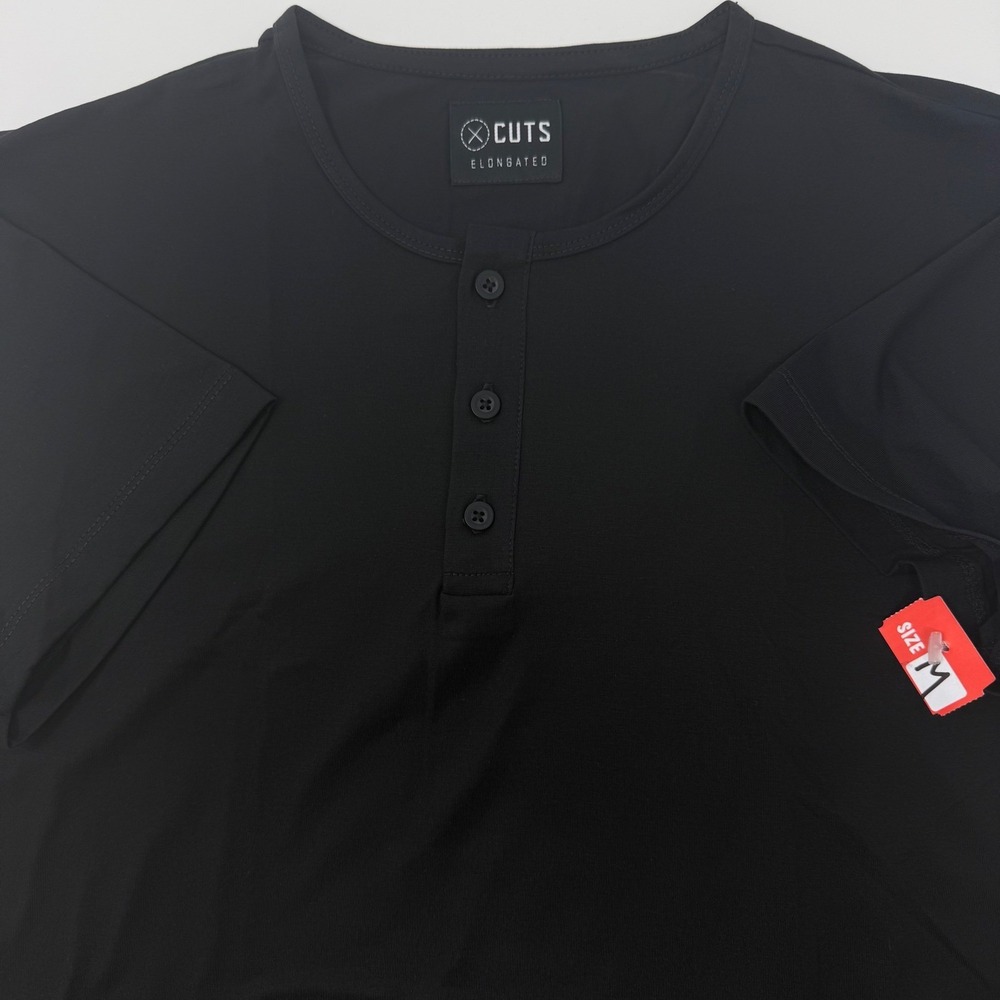 Cuts Clothing Mens Black PYCA Pro Elongated Henley Short Sleeve Shirt Medium NEW